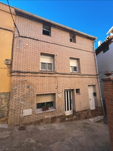 Casa en venta con 2 viviendas en Ausejo La Rioja.