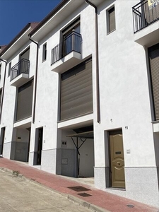 Estrena vivienda unifamiliar con patio de 100 m² Venta Jaraiz de la Vera