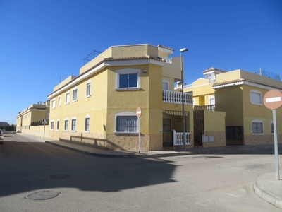 OPORTUNIDAD: Amplia plaza de Parking en CL REGION DE MURCIA, 9 Venta Formentera del Segura