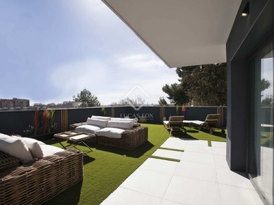 Piso de 94m² con 124m² terraza en venta en Esplugues