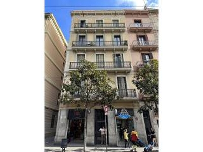 Piso de tres habitaciones Calle Gran de Gracia, La Vila de Gràcia, Barcelona