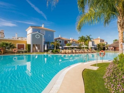 Piso en venta en Paraiso-Borronal, Estepona