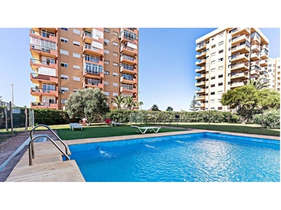 Venta de piso con piscina y terraza en Urbanización de Roquetas-Las Marinas (Roquetas de Mar)