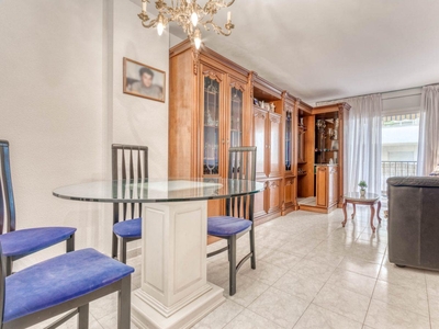 Venta de piso con terraza en Centre (Figueres), Parc Bosc-Castell