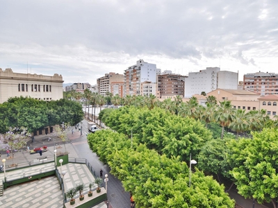 Venta de piso con terraza en Centro (Almería), Oliveros