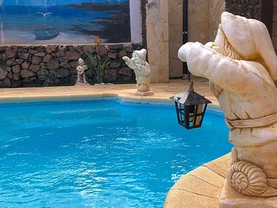 Villa maravilla, piscina climatizada y barbacoa Oferta solo 100€/noche!