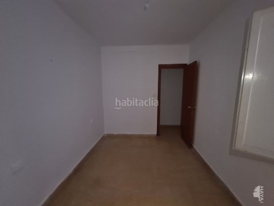 Piso con 3 habitaciones y terraza en Bítem Tortosa