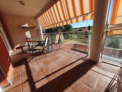 Piso en venta en Chillarón de Cuenca de 3 habitaciones con terraza y calefacción