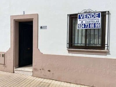 Venta Casa adosada en Avenida Bolivia 3 Olivenza. Buen estado 100 m²