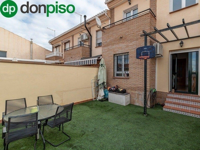 Venta Casa adosada en Mulhacen Monachil. Con balcón 93 m²