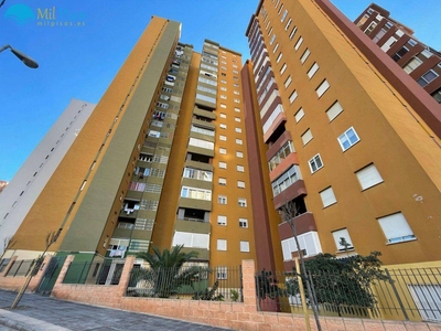 Venta Piso Benidorm. Piso de tres habitaciones 15 con terraza