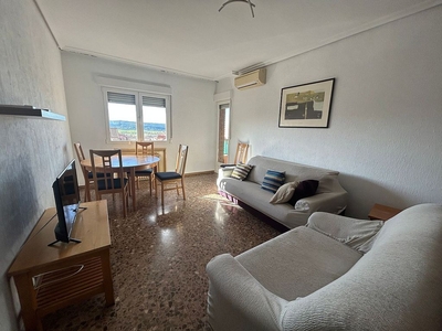 Alquiler de piso en Buenavista-Valparaíso-La Legua de 4 habitaciones con terraza y garaje