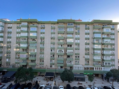 Alquiler de piso en El Candado - El Palo de 4 habitaciones con terraza y aire acondicionado