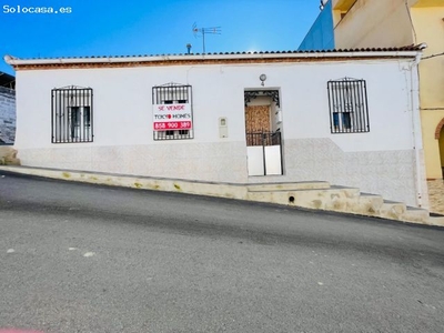 Casa de Pueblo en Venta en Dehesas Viejas, Granada