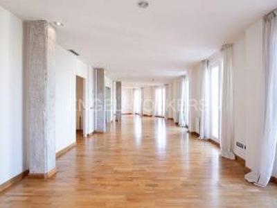 Piso de cuatro habitaciones 200 m², Arrancapins, València