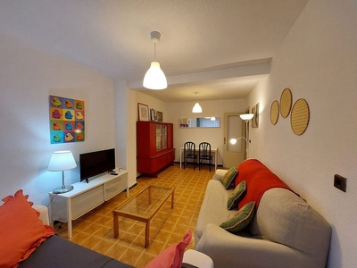 Piso en alquiler en Vidal de 2 habitaciones con terraza y muebles
