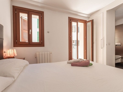 Piso en venta en La Llotja - Sant Jaume de 1 habitación con balcón y aire acondicionado