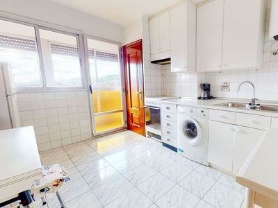 Piso en venta en Zurbarán-Arabella de 2 habitaciones con terraza y calefacción