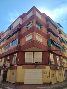 Venta de piso en calle Dato Iradier de 3 habitaciones con terraza y balcón