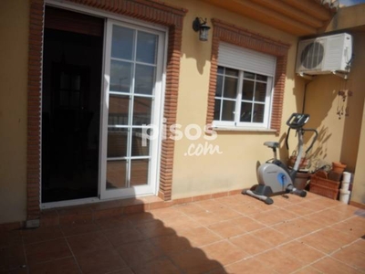 Ático en alquiler en Calle de Cristóbal Colón en Residencial Triana-Barrio Alto-Híjar por 400 €/mes