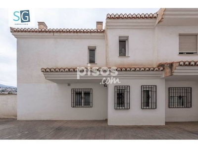 Casa adosada en venta en Calle de Segador en Huétor Vega por 174.900 €