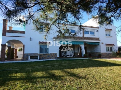 Casa en alquiler en El Faro en Calaburras-El Chaparral por 2.000 €/mes