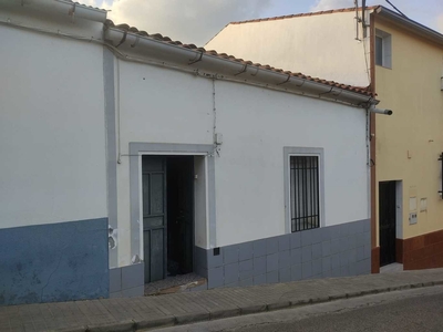 Casa en Cr Valencia, Zahínos (Badajoz)