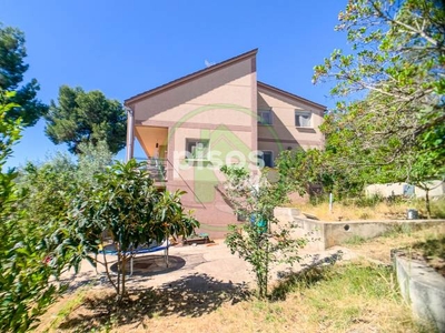 Casa en venta en Carrer dels Comtes d'Arruga