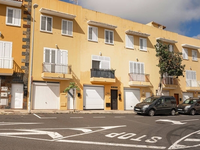 Casa en venta en La Gallega, Santa Cruz de Tenerife, Tenerife
