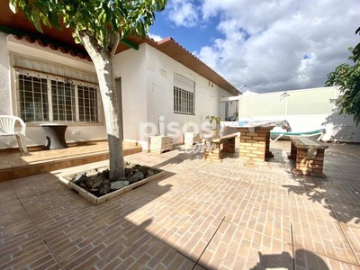 Chalet en alquiler en Avenida de Gran Canaria en Playa del Inglés por 1.300 €/mes