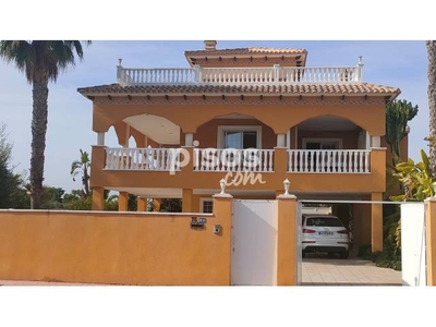 Chalet en venta en Cabo Roig-La Zenia-La Regia en Cabo Roig-La Zenia-La Regia por 370.000 €