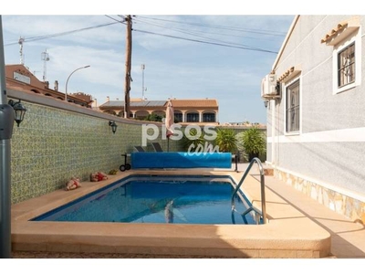 Chalet en venta en Carrer de Géminis, 10