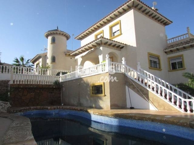 Chalet en venta en La Zenia