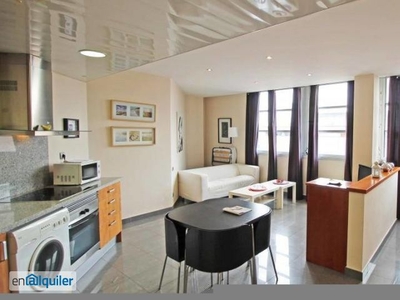 Moderno apartamento estudio totalmente equipado en alquiler cerca de Plaça Catalunya