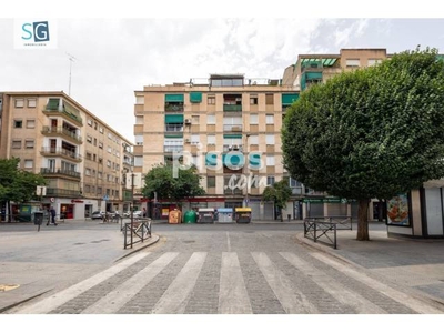 Piso en venta en Avenida de Dílar, cerca de Calle Concha Espina en Zaidín-Vergeles por 109.900 €