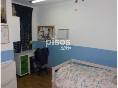 Piso en venta en Calle Clvicente La Roda