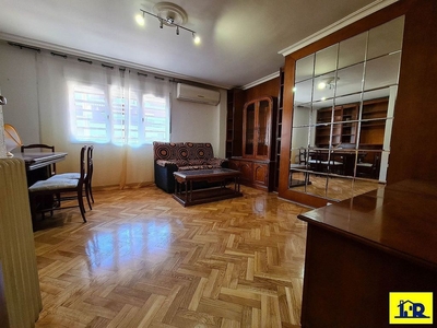 Venta de piso en Centro - Cuenca de 3 habitaciones con garaje y aire acondicionado
