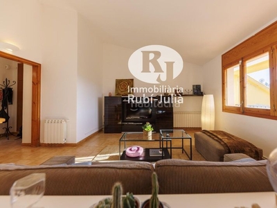 Casa adosada adosado en venta en arbucies, con 190 m2, 4 habitaciones y 2 baños y garaje. en Arbúcies