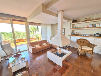 Casa exclusiva vivienda en parcela de casi 2000 m2 con casa principal, más tres casas de invitados en Arenys de Mar