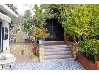 Casa con 4 habitaciones con parking, piscina, calefacción y aire acondicionado en Olivella