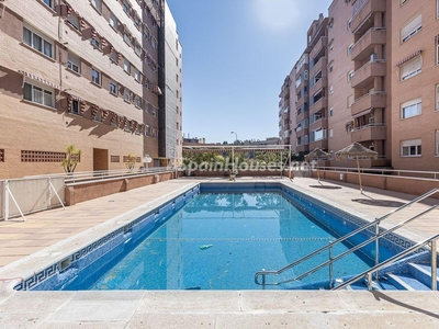 Flat for sale in Granada