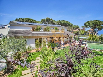 Casa en venta en Centre, Castelldefels