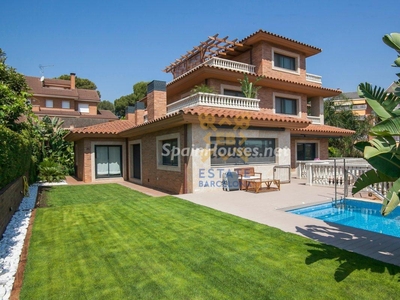 Casa en venta en Castelldefels