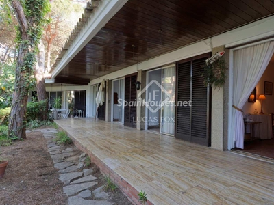 House to rent in Castelldefels -