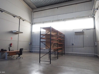 Industrial-unit to rent in Pomar, Badalona -