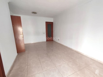 Piso con 3 habitaciones en Rocafonda Mataró