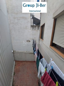 Piso en carrer de beethoven piso con 2 habitaciones en Santa Coloma de Gramenet