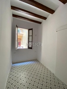 Piso hermoso piso en el mítico barrio del Raval a 100m de av. paralel en Barcelona