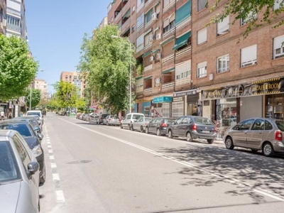 Premises for sale in Camino de Ronda, Granada