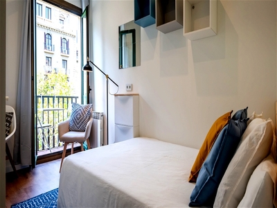 (RH26-R3) Beautiful Double Bedroom Near Pl Cataluña